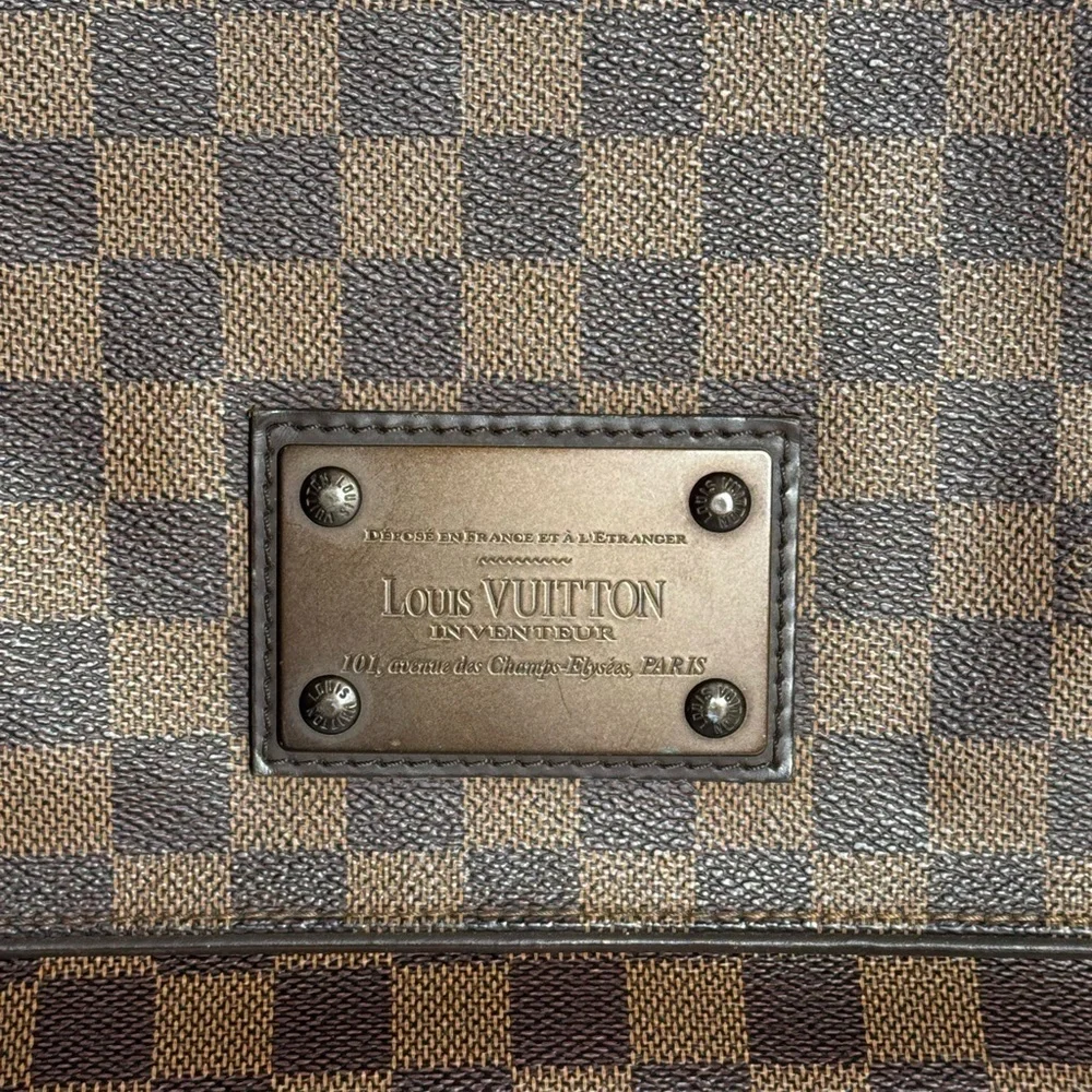 AUTHENTIC Louis Vuitton Damier Ebene messenger Bag